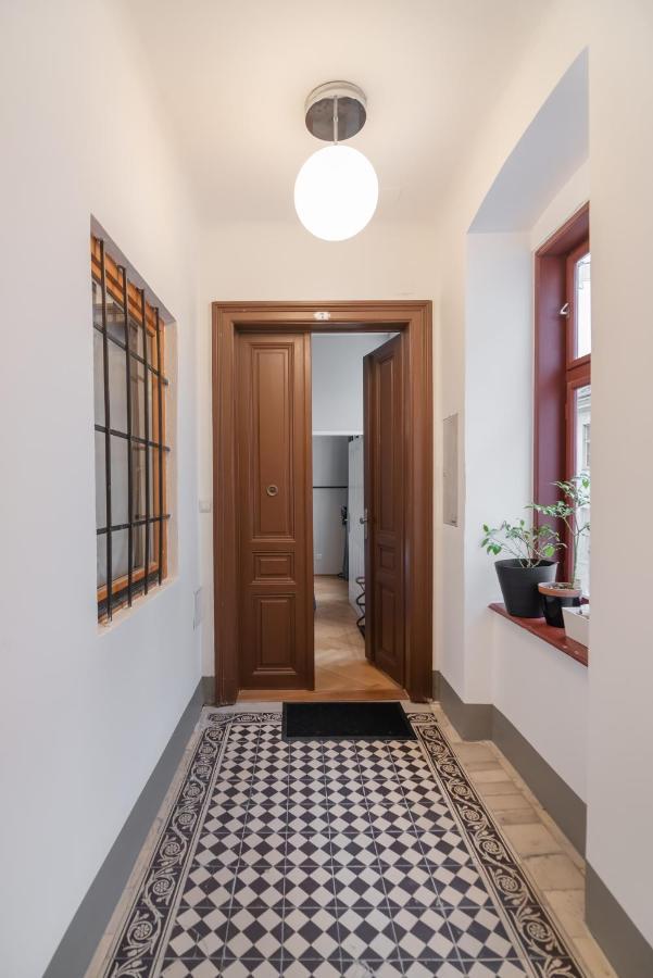 Hochwertiges Apartment Mit Direkter Anbindung Zum Zentrum In Hippen Viertel Wenen Buitenkant foto
